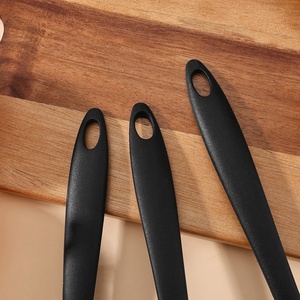 Ensemble d'ustensiles de cuisine en silicone 11 pièces pour la cuisson, résistant à la chaleur, comprenant cuillères à soupe et spatules - Product Image 5