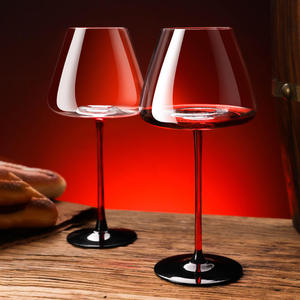 Haute qualité cravate rouge <span class=keywords><strong>verre</strong></span> <span class=keywords><strong>à</strong></span> vin de <span class=keywords><strong>Bourgogne</strong></span> lumière luxe cristal gobelet <span class=keywords><strong>verre</strong></span> <span class=keywords><strong>à</strong></span> vin pot ventre <span class=keywords><strong>verre</strong></span> de haute qualité - Product Image 1