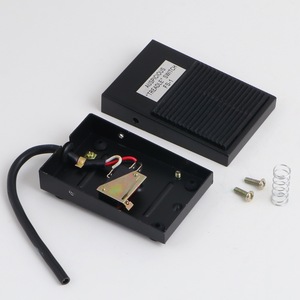 Interruptor de pedal Auspicious FS 1 102x67x21mm con cable para uso en hierro - Product Image 4