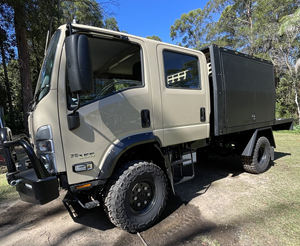 Camión BANDEJAS Camper Caja de herramientas de aluminio Cuerpo de toldo montado en chasis con cajas para perros - Product Image 4