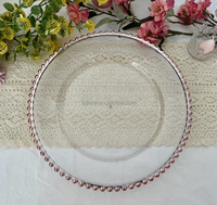 Assiette de mariage ronde moderne en plastique transparent avec bordure perlée - Personnalisable multicolore 100 pièces MOQ pour les hôtels
