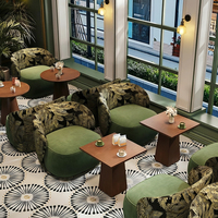 Ensemble de mobilier de restaurant moderne : tables à manger, chaises, banquettes de loisirs pour cafés et restaurants, canapés, sièges – Excellent rapport qualité-prix