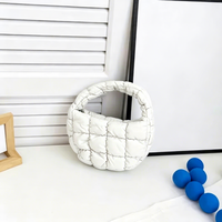 Sac mini matelassé en nylon léger et durable pour femme, style vintage tendance, avec fermeture éclair, portable