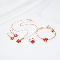 Nuevo conjunto de joyería Conjunto de tres piezas para mujer Boutique Pequeña flor roja 2024 Zircon Collar al por mayor Pendientes