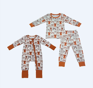 Ensemble prêt à expédier pour bébés filles : barboteuse à fermeture éclair, haut à manches longues et pantalon, imprimé nœuds, collection automne - Product Image 1