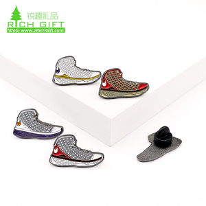 En stock entrega rápida zapatos boutique personalizados kobe bryant lakers sneakers badges pins - Product Image 5