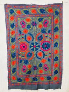 Couverture en coton Suzani faite à la main, couvre-lit brodé, textile ouzbek, décoration murale, décoration bohème pour la maison - Product Image 5
