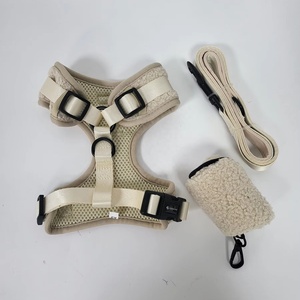 Nuevo conjunto de arnés de lujo personalizado para perros, fabricantes, logotipo personalizado ajustable, sin tirones, <span class=keywords><strong>collar</strong></span> de arnés para perros, correa para perros - Product Image 4