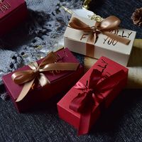Boîtes à gâteaux et cupcakes personnalisées avec logo estampé à chaud – Boîte à gâteau unique en stock