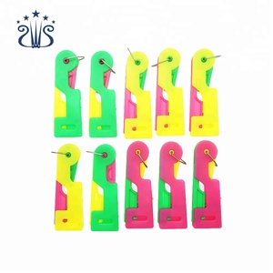 Venta caliente accesorio de costura de plástico enhebrador automático de la aguja - Product Image 6