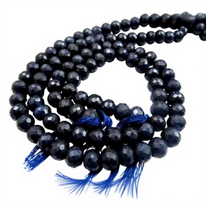 Perles de saphir teintées, perles de saphir facettées rondes, taille 8-9 mm, longueur 13 pouces - Product Image 1