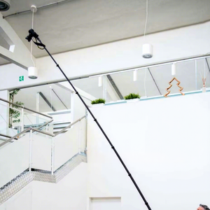 Nettoyeur <span class=keywords><strong>de</strong></span> gouttière télescopique en fibre <span class=keywords><strong>de</strong></span> carbone industrielle avec lance à eau <span class=keywords><strong>et</strong></span> tiges d'extension - Product Image 1