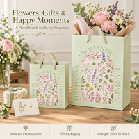 Sublimez vos cadeaux floraux avec des sacs shopping en papier botanique pastel, logo personnalisé pour les fleuristes et les acheteurs en gros