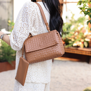 Nuova Borsa a Tracolla <span class=keywords><strong>di</strong></span> <span class=keywords><strong>Lusso</strong></span> 2025 <span class=keywords><strong>in</strong></span> Vera <span class=keywords><strong>Pelle</strong></span> <span class=keywords><strong>di</strong></span> Vacchetta <span class=keywords><strong>di</strong></span> Alta Qualità, Intrecciata a Mano, <span class=keywords><strong>Borse</strong></span> Artigianali <span class=keywords><strong>in</strong></span> <span class=keywords><strong>Pelle</strong></span> per Donne - Product Image 5