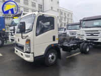 Nouveaux camions manuels diesel chinois petit 4x2 4x4 camion à benne basculante léger pick-up Mini camion de fret de 10 tonnes à vendre