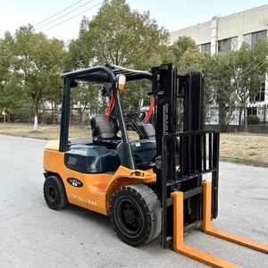 Montacargas de Combustión Interna Usado para Elevación de 3 Toneladas con Equipo Original de Manipulación de Materiales 30 Japón Certificado CE - Product Image 3