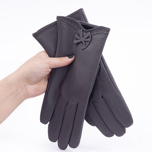 <span class=keywords><strong>Gants</strong></span> doublés chauds en cuir de mouton de vente chaude avec des <span class=keywords><strong>gants</strong></span> coupe-vent d'extérieur à nœud sur la manchette - Product Image 2