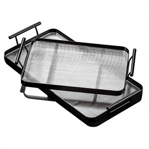 Bandeja de Servir Decorativa Amson con Marco de Latón, Acabado Cepillado, Apta para Lavavajillas, Rectangular Nórdica, de Vidrio Transparente - Product Image 1