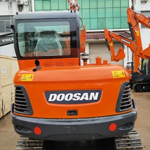 Excavadora coreana Doosan DX55 usada menos horas Excavadora sobre orugas DOOSAN de 5 toneladas usada para ingeniería civil - Product Image 2