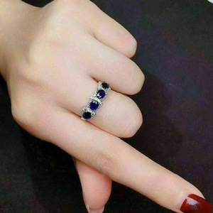 Anello dal Design Blu Klein, Anello Vintage da Donna - Product Image 2