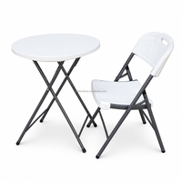 Table ronde pliante blanche moderne avec pieds en métal en forme de X, table pliante en plastique HDPE durable pour événements en plein air