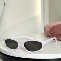 Lunettes de soleil unisexes de luxe en acétate écaille de tortue, design papillon, monture intégrale carrée, style œil de chat, verres dégradés, protection UV %