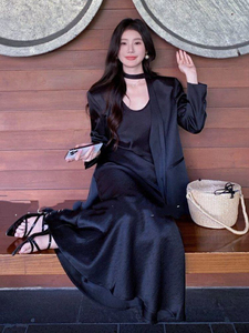 Ensemble tailleur et robe élégant et sophistiqué de style haut de gamme Printemps 2026 avec un ensemble deux pièces élégant - Product Image 6
