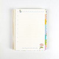 Carnet à spirales A5 sur le thème floral violet clair avec pages intérieures colorées des calendriers mensuels et hebdomadaires, 100 feuilles
