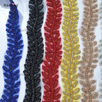 Feuilles de couture de luxe africaines plus colorées, garniture sur rouleau cristal sur rouleau cristal strass et garniture d'appliques perlées