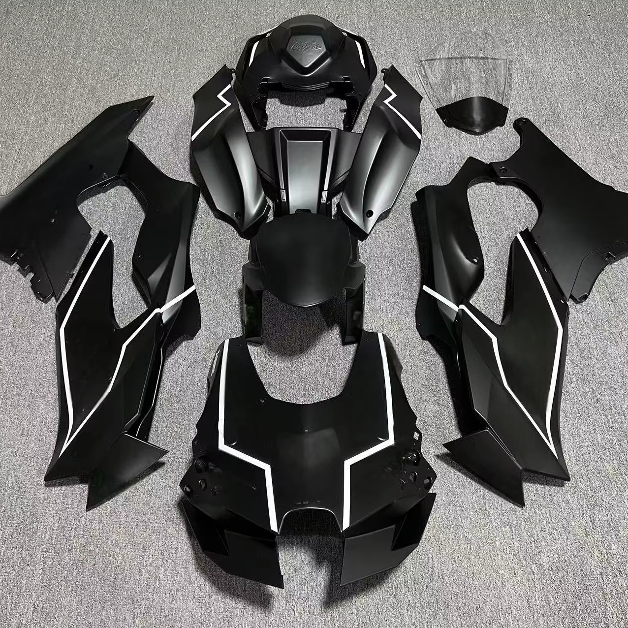 カーボンファイバー カウル ブラック スタイリッシュで耐久性のあるカワサキZX10Rフェアリング