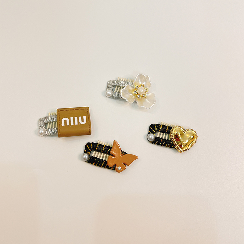 A4-piece set
