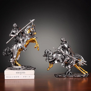 Statue en résine de chevalier médiéval à <span class=keywords><strong>cheval</strong></span>, sculpture de guerrier en armure rétro pour la décoration de la maison, du bureau et de la man cave - Product Image 5