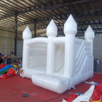 Château gonflable blanc Yibei avec toboggan, structure de saut gonflable commerciale blanche pour location d'événements et fêtes de mariage