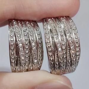 Orecchini in Oro Bianco con Diamanti Taglio Brillante Rotondo Colore D Naturale Certificati GIA Gioielli di Lusso da Sposa per Donna - Product Image 3