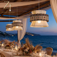 Lustre LED créatif en tissu imprimé de style ethnique bohème d'Asie du Sud-Est, avec abat-jour orange-rouge et bleu, idéal pour mariages, maisons et maisons d'hôtes