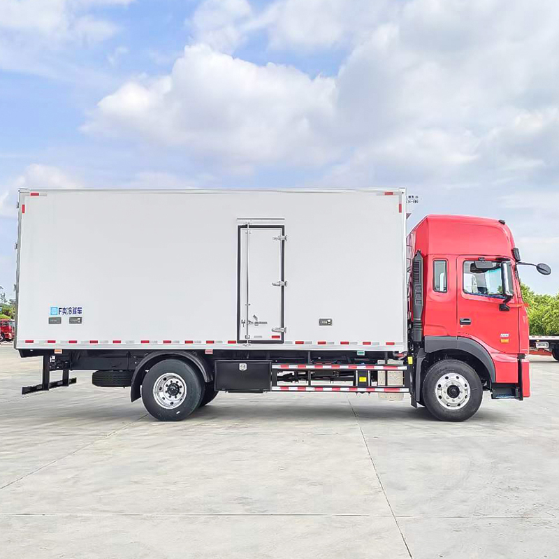 JAC 6-Meter-8 Refrigerated Truck - Efficient Cold Chain