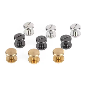 Fabricantes Chinos de Tornillos de <span class=keywords><strong>Remache</strong></span> de Acero Inoxidable, Remaches de Cabeza Plana de Latón Sólido Tipo Chicago para Cuero y Bolsos - Product Image 1
