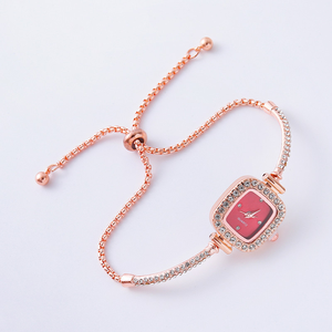 Reloj de Pulsera de Cuarzo para Mujer LP26, Estilo Diario, Esfera con Corazón Brillante y Diamantes de Imitación, Correa de Aleación Ajustable, Tipo Brazalete - Product Image 1