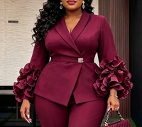 Ensemble deux pièces élégant pour femme : pantalon bordeaux et chemisier floral à manches longues – Idéal pour soirées, fêtes et bureau – Collection 2026 T373