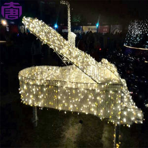 Figuras Navideñas LED Económicas y Esculturas de Instrumentos Musicales para Decoración de Festivales y Eventos Musicales - Product Image 4