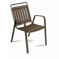 Chaise d'extérieur légère et moderne en plastique avec dossier ergonomique et accoudoirs, empilable pour patio, jardin, bord de piscine, confort et soutien