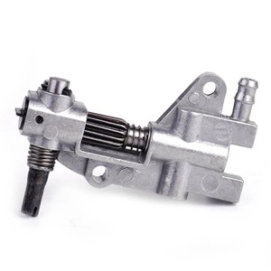 Bomba de Aceite para Motosierra 52 58 59, Piezas de Motor de Gasolina de Grado Profesional - Product Image 1
