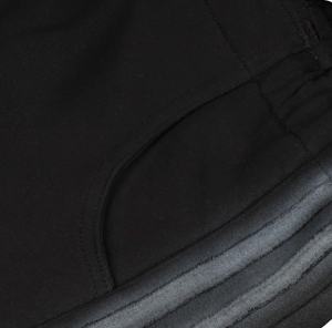 ชุดแทรคสูทผู้ชายสไตล์สตรีทแวร์ทรงหลวม พิมพ์ลายสกรีนแบบดิสเทรส คุณภาพสูง ผลิตตามแบบ OEM พร้อมแถบข้างประดับคริสตัล - Product Image 6