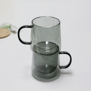 Bán Sỉ Cốc Thủy Tinh Hai Lớp Màu Xám Khói Borosilicate Cốc Hai Lớp Cốc Tùy Chỉnh Cốc Cà Phê Uống Nước Mềm 12 Oz Có Tay Cầm - Product Image 5