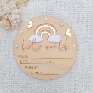 Panneau d'annonce fait à la main pour nouveau-né "Hello World" Panneau en bois pour bébé - Product Image 2