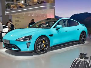 รถยนต์ไฟฟ้าสุดหรูจากจีน XIAO MI SU7 รถใหม่ พลังงานใหม่ พร้อมขาย - Product Image 3