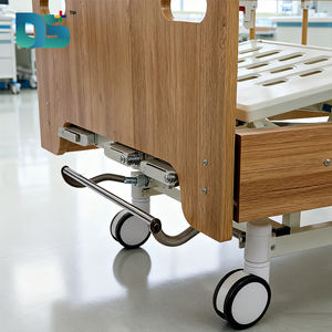 Cama Manual Portátil para Instalaciones Médicas con Barandillas Plegables de Aluminio, Manivelas de ABS, Freno Central, Ruedas Silenciosas y Altura Ajustable - Product Image 5