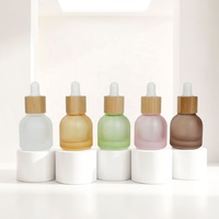 Flacons compte-gouttes en verre givré de qualité supérieure de 10 ml avec couvercle en bambou, flacons vides pour huile essentielle, huile de massage