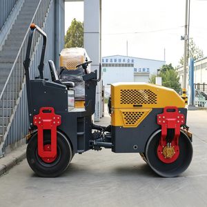 Nouvelle pulvérisatrice d'eau à rouleaux hydraulique complète Honda 49HP de 4 tonnes, distribution par pulvérisation, vibration des roues avant et arrière, performances supérieures - Product Image 6
