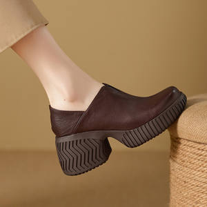 Zapato Artesanal Duradero con Hebilla Grande, Estilo Retro, Tacón Bajo, Punta Redonda, Cuero Genuino, Impermeable, Suela Blanda Antideslizante - Product Image 4